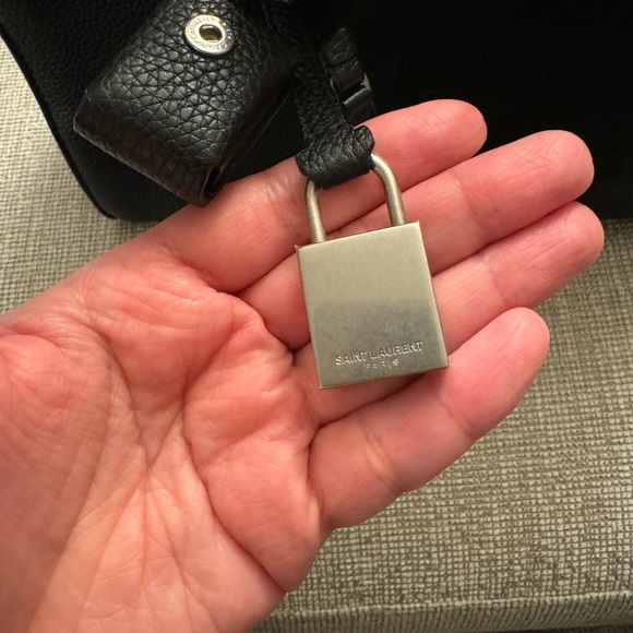 Authentic YSL Baby Sac De Jour Grained Supple Souple Black Barely Used - Picture 9 of 10